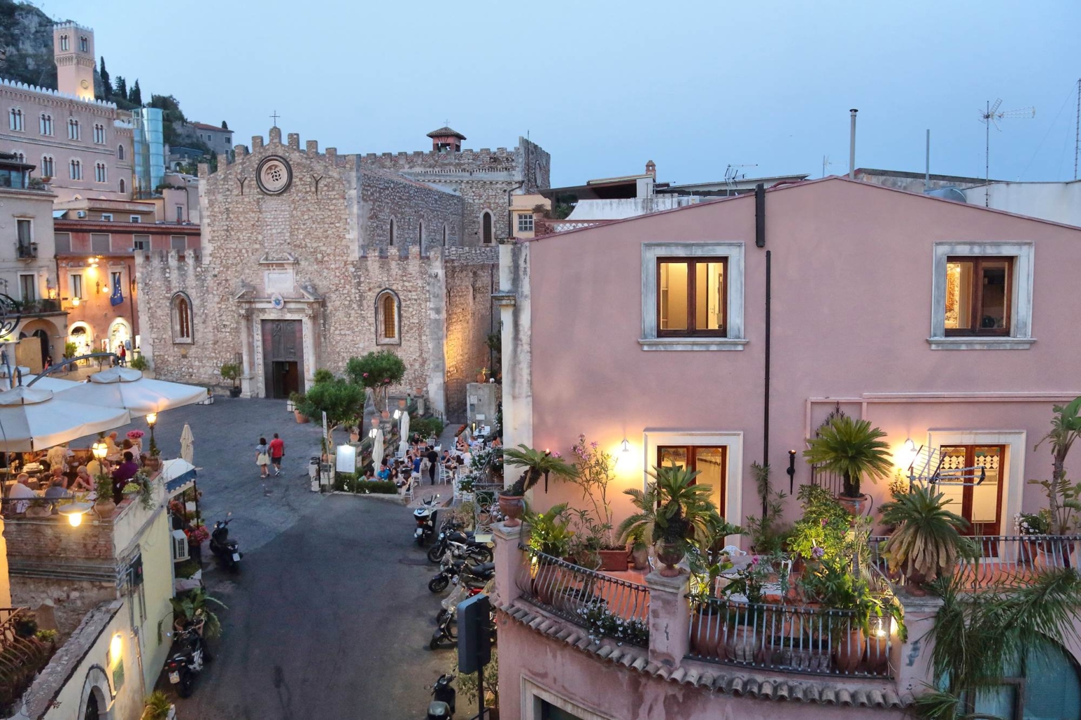 Al Duomo Rooms & Flats, Piazza Duomo a Taormina