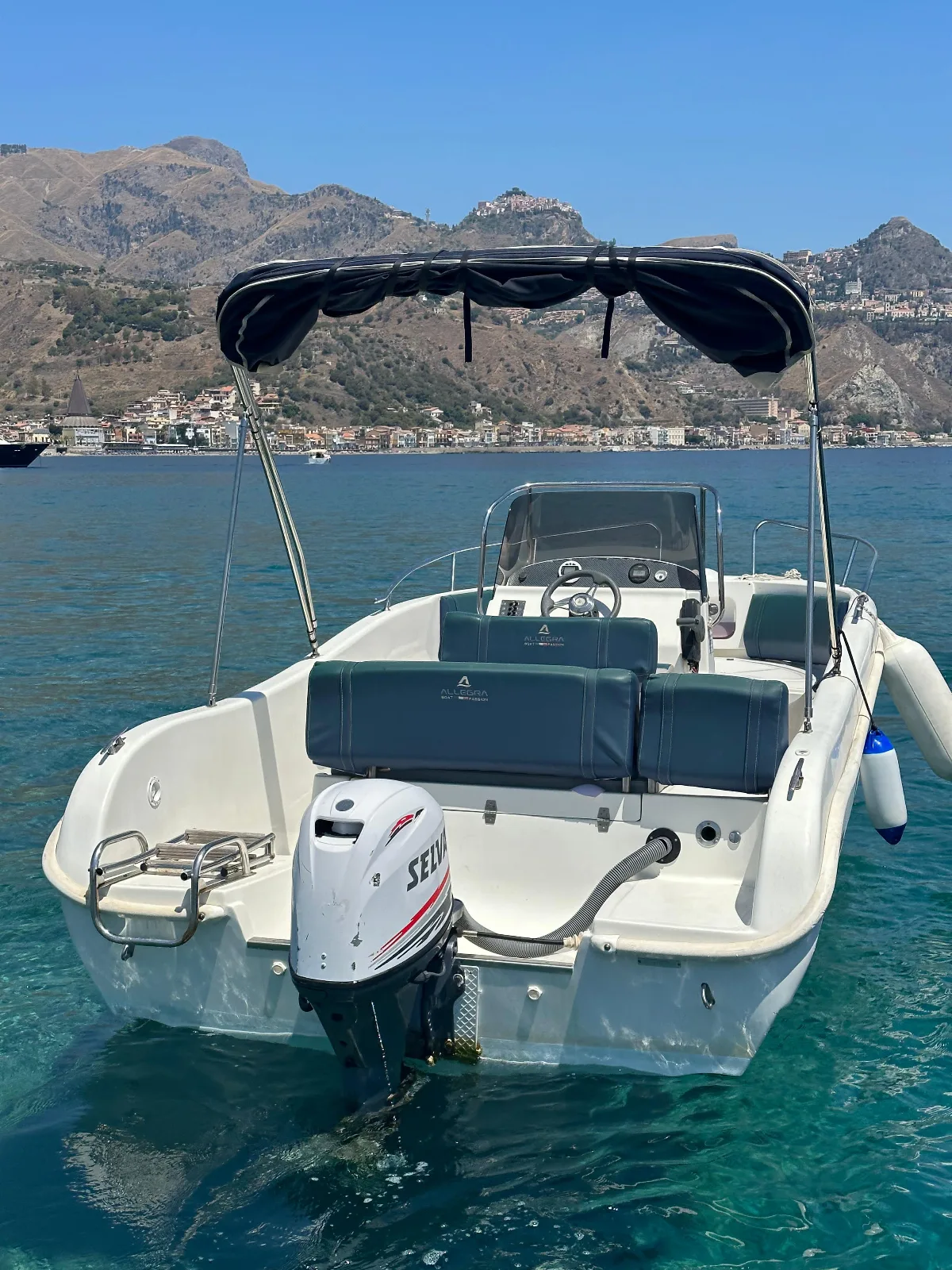 Licence-free boat (8 seats)